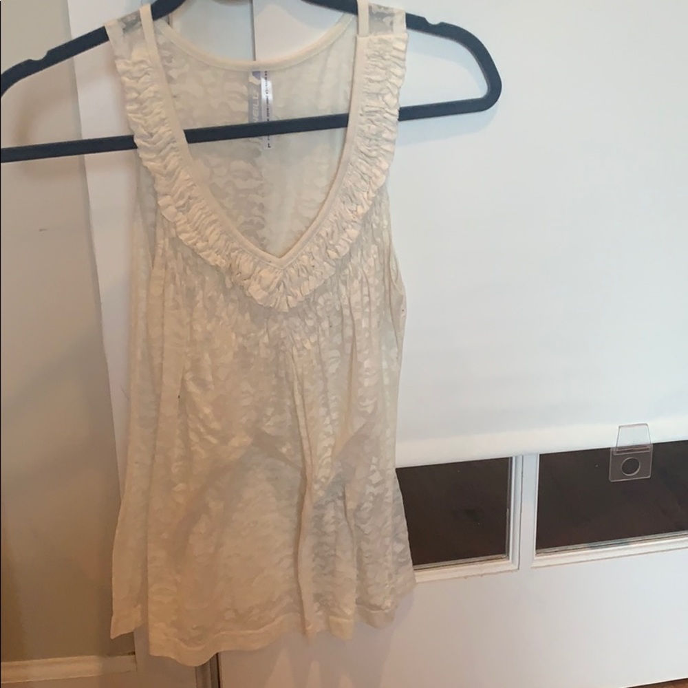 O’Neill white top